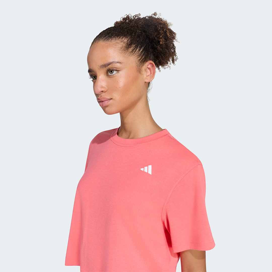 CAMISETA DE ENTRENAMIENTO TRAIN ESSENTIALS BOXY