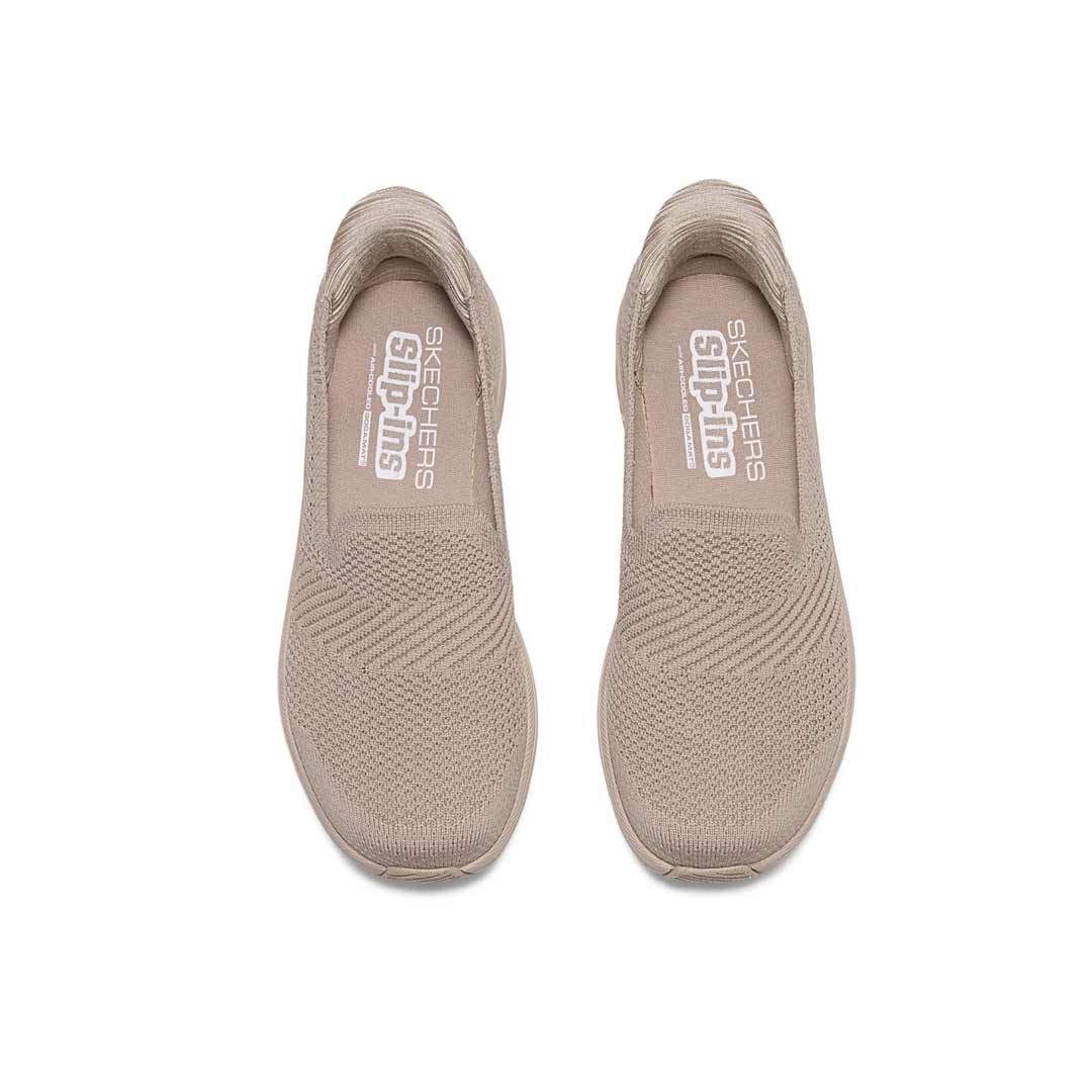WALKING SHOES / SLIP-ON