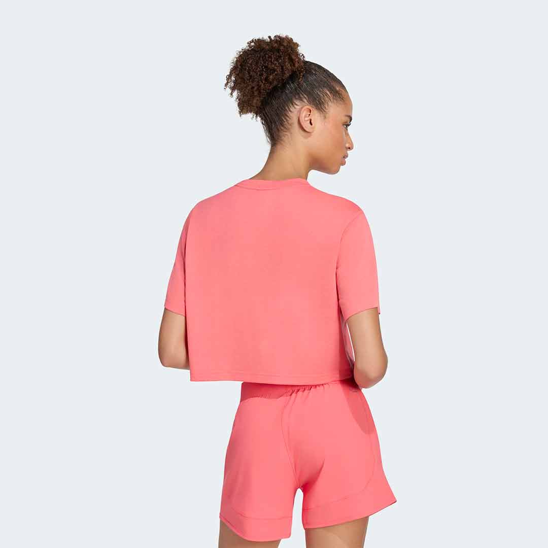 CAMISETA DE ENTRENAMIENTO TRAIN ESSENTIALS BOXY