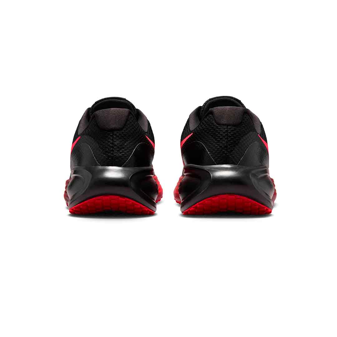NIKE REVOLUTION 8