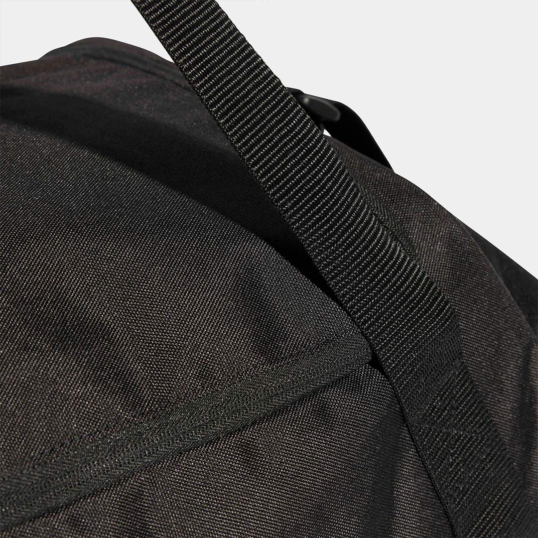 MEDIUM TRAVEL BAG CON COMPARTIMIENTO INFERIOR