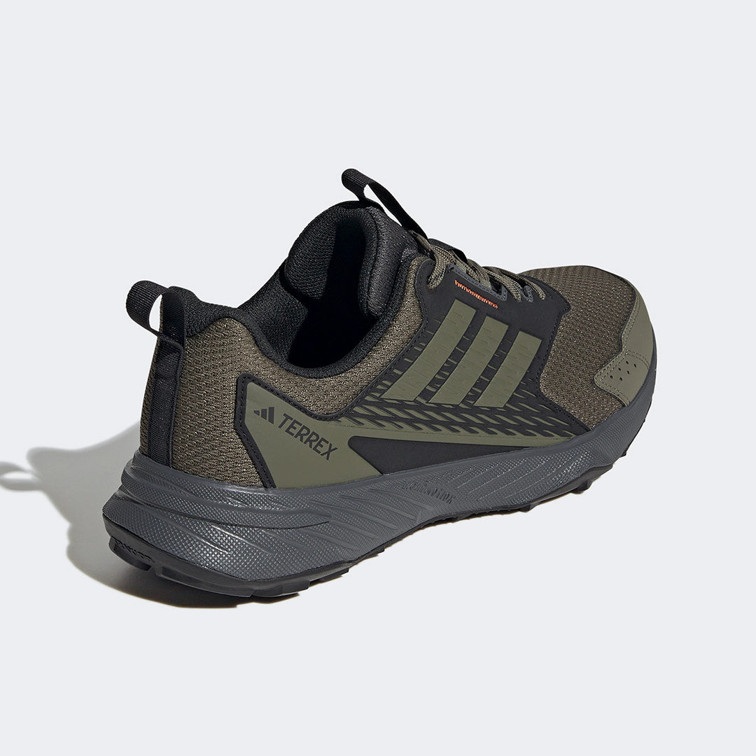 TERREX TRACEFINDER
