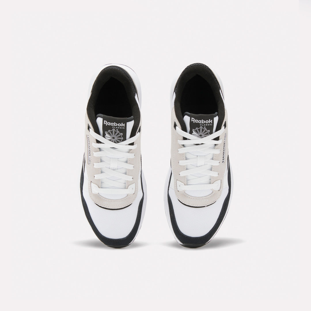 CLASSICS | CLASSIC LEATHER 2400