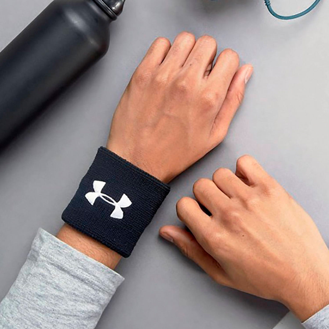 UA PERFORMANCE WRISTBANDS 2